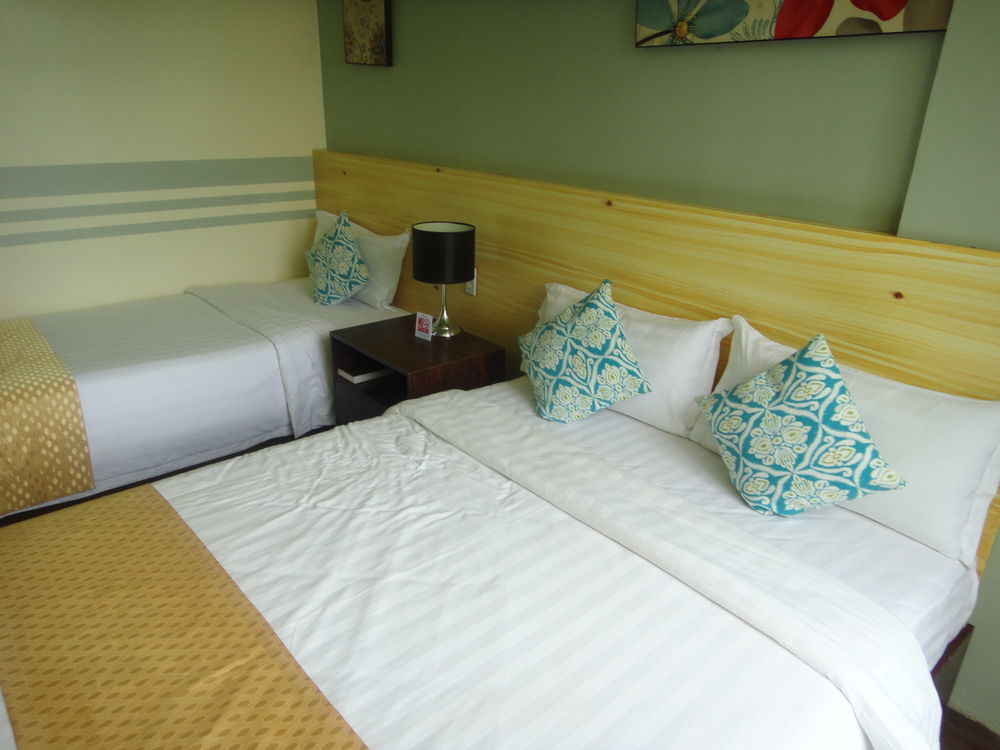 Aziza Paradise Hotel Puerto Princesa Extérieur photo