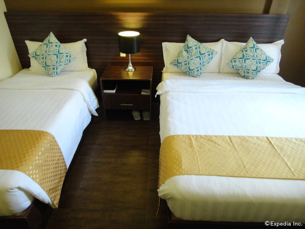 Aziza Paradise Hotel Puerto Princesa Extérieur photo